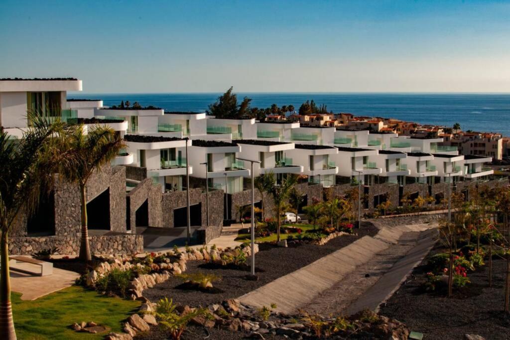 Luxury Villa - New Building With Panoramic Sea View Адехе Экстерьер фото